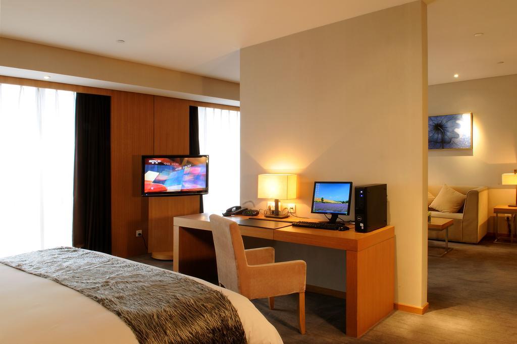 Shenyang Tianfeng International Hotel ภายนอก รูปภาพ